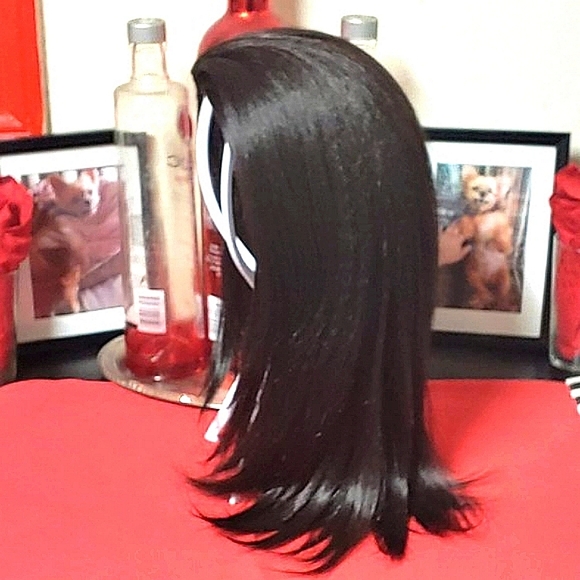 FreeTress Equal Drawstring/FullCap Wig: Flatter Girl (Color Available: 2) - Picture 7 of 11